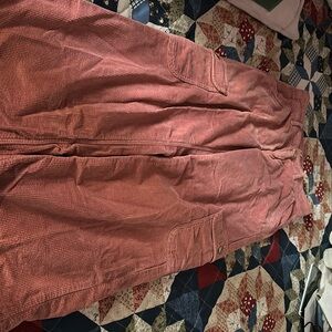 American eagle cargos hemmed at the bottom, pink, sz 00
